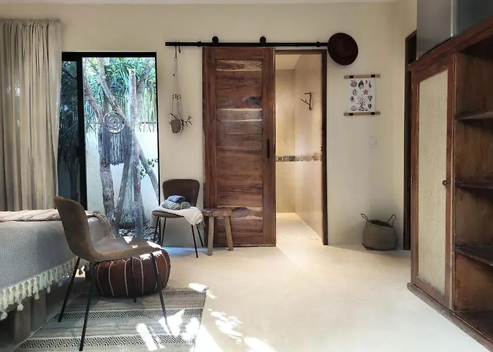 The Secret Garden Apartment