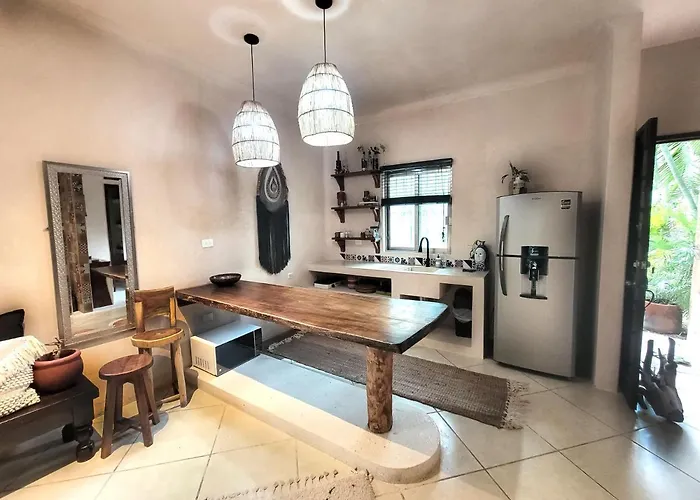 The Secret Garden Apartment *